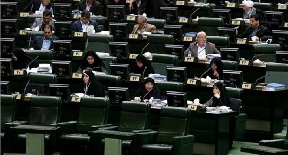 انتقاد شدیداللحن نماینده مجلس ایران از وزیر نفت