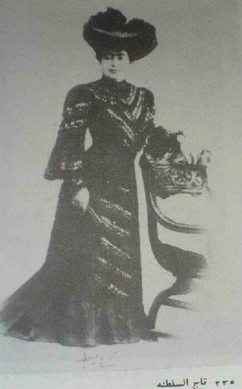 اولین طراح مد و لباس بانوان ایرانی؛ دختر ناصرالدین شاه!