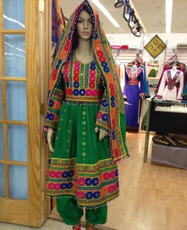 لباس محلی جذاب زنان سیستانی
