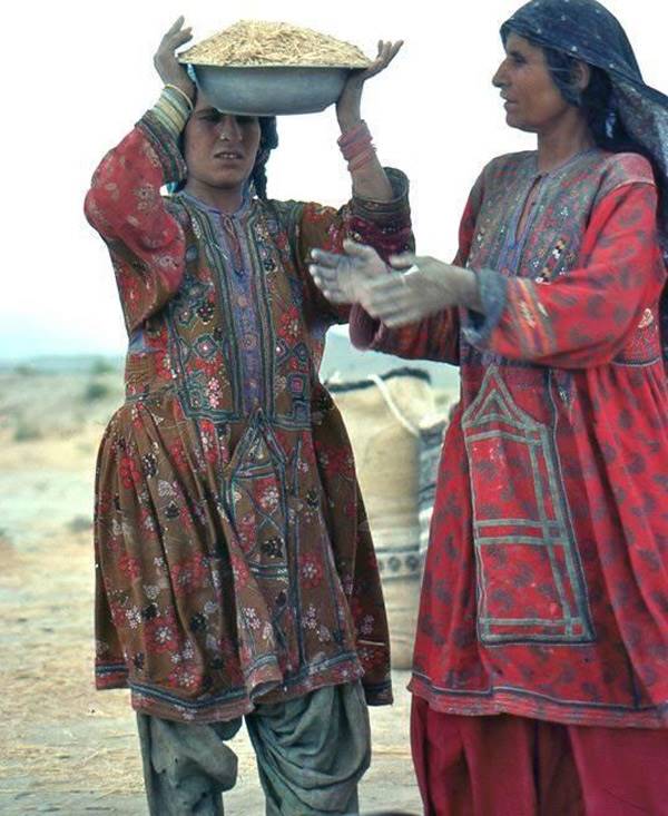 لباس محلی سنتی سیستانی زنانه