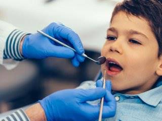مخاطرات دندانی در‌ دوران کودکی