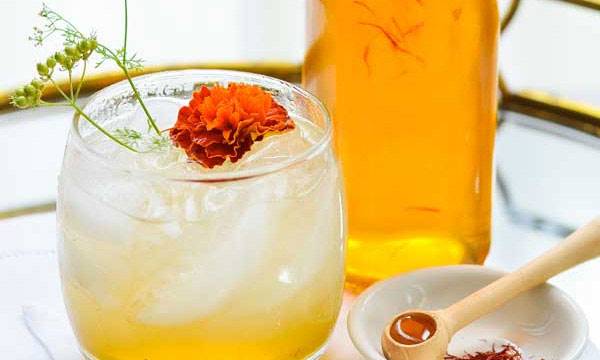 طرز تهیه شربت گلاب و زعفران طرز تهیه شربت گلاب و زعفران