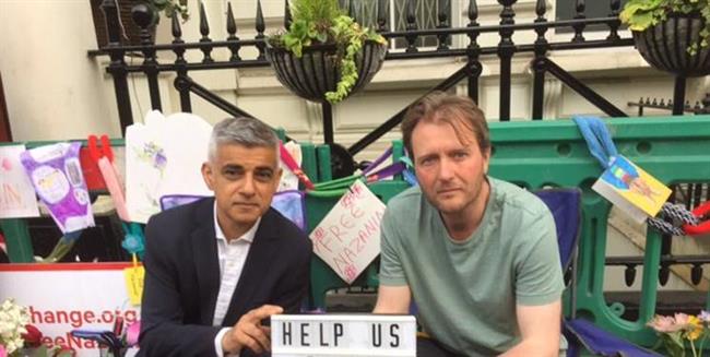نمایش تبلیغاتی انگلیس علیه ایران این بار با حضور شهردار لندن +عکس