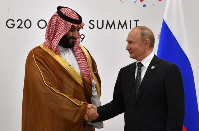 توافق روسیه و عربستان برای تمدید توافق نفتی اوپک پلاس