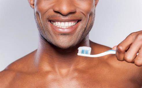 6. دندان هایتان را مسواک بزنید