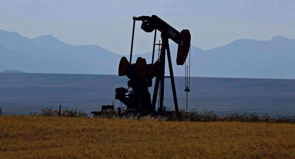 رویترز: تحولات منطقه بهای نفت را افزایش داد