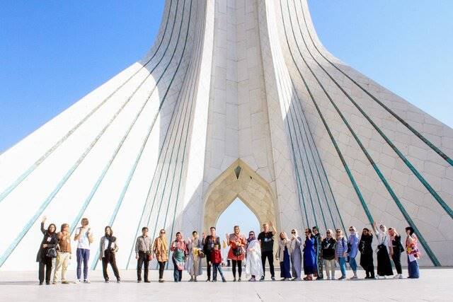 بازدید فارسی‌آموزان از اماکن فرهنگی تهران