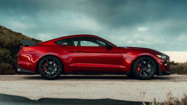 2020-ford-mustang-shelby-gt500-1 (15)