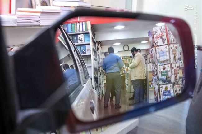 و این هم آینه پراید فول آپشنی که چند روز پیش، یکی از مشتریان پاتوق کتاب به نام محمدحسین نوری پور آن را بُرد!