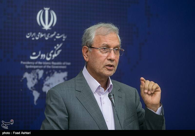 ربیعی: برای حضور زنان در ورزشگا‌ه‌ها به دنبال راه‌های تضمین شده هستیم