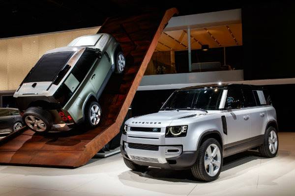 4311ecd1-2020-land-rover-defender-lineup-at-2019-frankfurt-motor-show-5