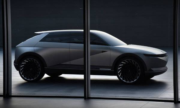 45f0ba46-hyundai-45-ev-concept-8