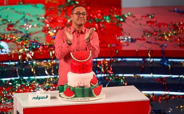 چرا مسیح و آرش با درآمد 600 میلیونی مالیات نمیدهند؟ چرا مسیح و آرش با درآمد 600 میلیونی مالیات نمیدهند؟