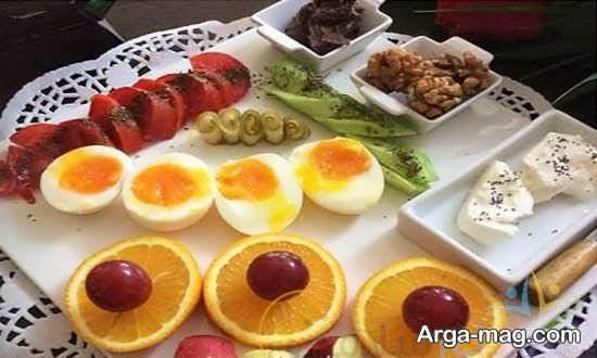 ایده های شیک برای تزئین صبحانه عروس