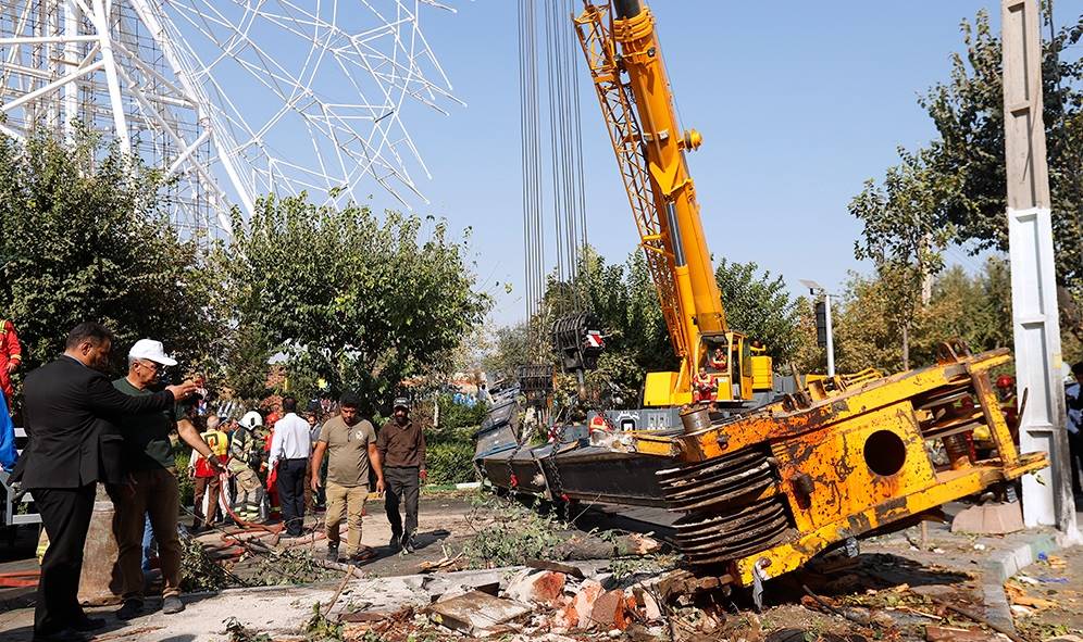 شناسایی هویت 2 فوتی حادثه سقوط جرثقیل در شهربازی بسیج