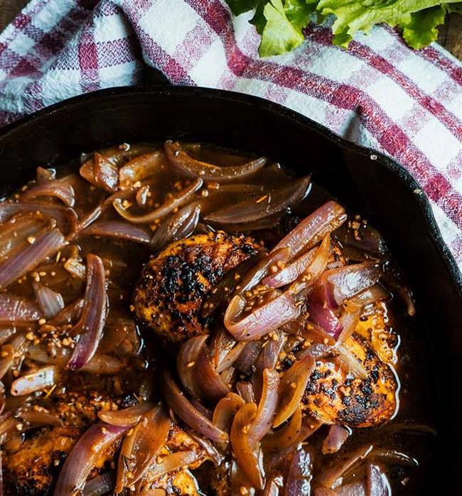 مرغ و پیاز غذای نونی با مرغ