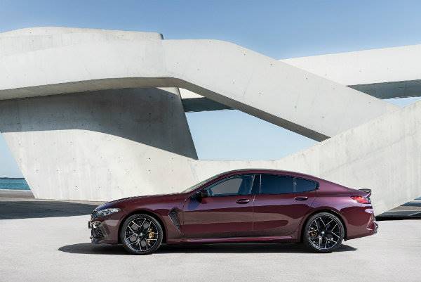 2335d146-2020-bmw-m8-gran-coupe-75