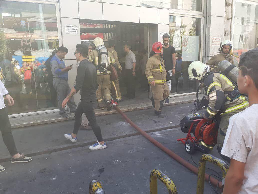 مصدومیت دو نفر درپی انفجار یک مجمتع تجاری در میدان پونک