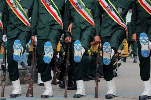 پرچم اسرائیل کف پوتین دانشجویان دانشکده افسری امام حسین(ع)