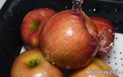 شستن سیب 