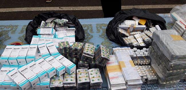 کشف 300 هزار داروی قاچاق و تقلبی از بازار ناصرخسرو/ شناسایی داروخانه‌های متخلف پایتخت+ عکس