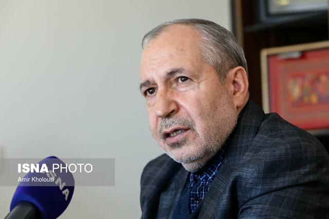 دانش‌آموزان از زبان‌ غیر از انگلیسی استقبال نمی‌کنند / بسیاری از نمایندگان رایشان را پس گرفتند