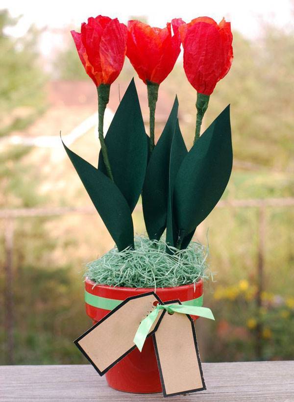 گل لالهی زیبا برای ساخت کاردستی روز دانش آموز گل لالهی زیبا برای ساخت کاردستی روز دانش آموز