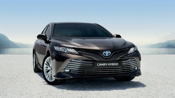 Hybrid Toyota Camry 2019