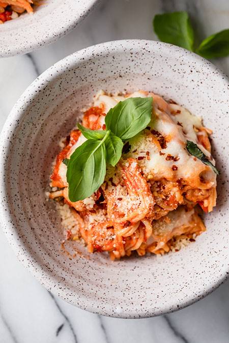 پخت اسپاگتی در فر به شیوه‌ای آسان