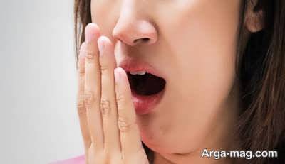 علت بوی بد دهان چیست و  چطور می توانیم آن را از بین ببریم؟