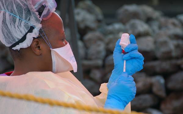 واکسن جدید ابولا به نام واکسن اروبو از اروپا تاییدیه گرفت