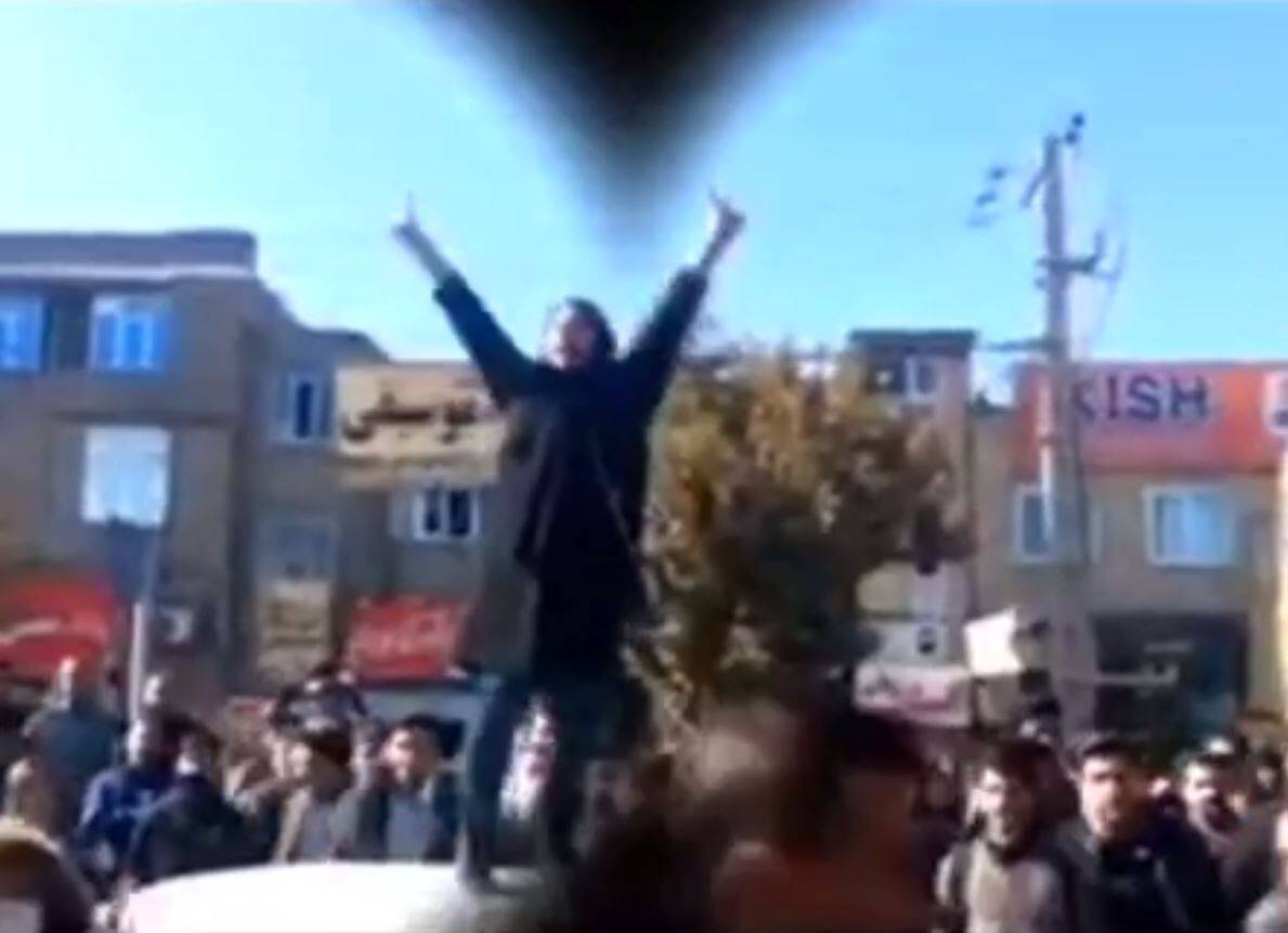 حکایت زنانی که برای اغتشاش به ایران آمدند