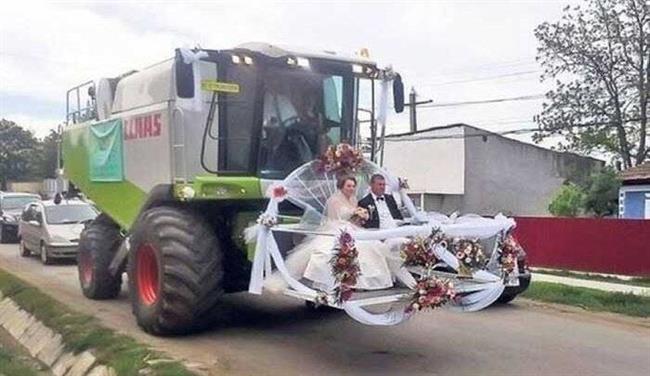 عکس: راهکار عجیب عروس و داماد برای دیده شدن!