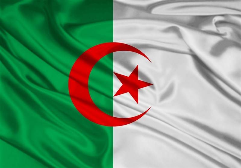 الجزایر تولید نفت خود را 12 هزار بشکه در روز کاهش می‌دهد