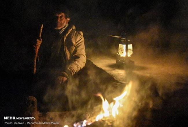 چوپان 80 ساله ایرانی که تنها در بیابان زندگی می‌کند+عکس