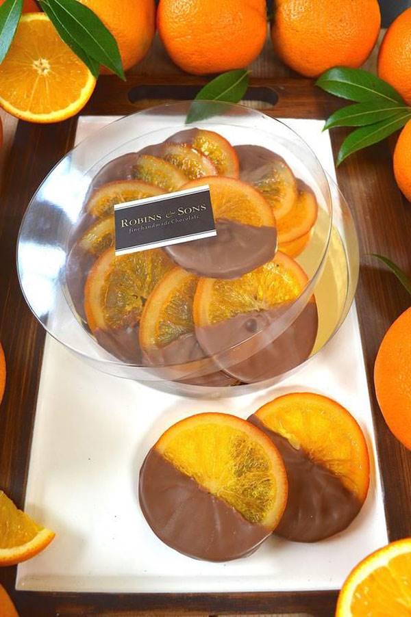 تزیین پرتقال شب یلدا با شکلات خوشمزه تزیین پرتقال شب یلدا با شکلات خوشمزه
