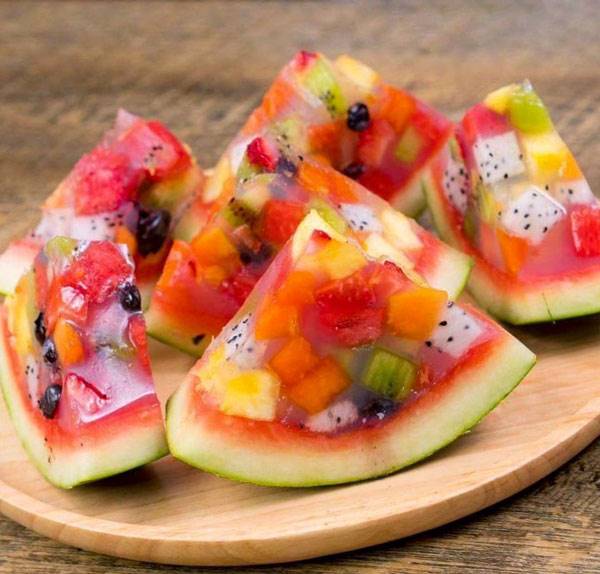 تزیین خلاقانه ژله شب یلدا تزیین خلاقانه ژله شب یلدا