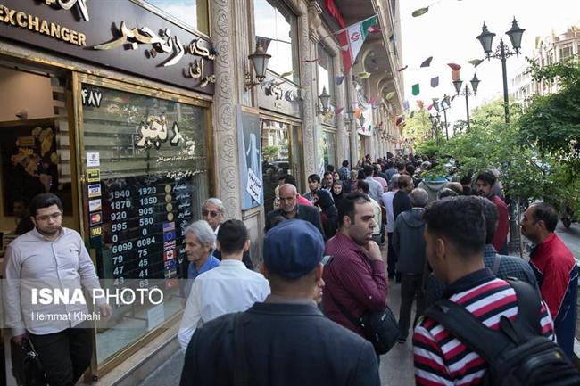 سقوط قیمت دلار در بازار تهران