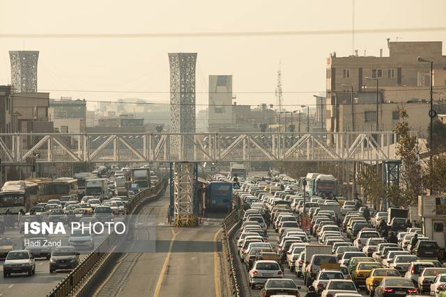 خودروسازان به‌جای لابی، قانون هوای پاک را اجرا کنند