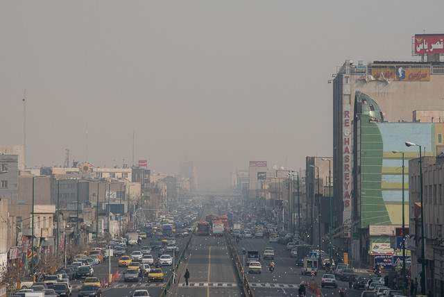 کیفیت هوای تهران در بیش از نیمی از ایستگاه ناسالم برای همه است