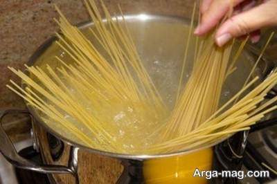 مواد لازم برای تهیه اسپاگتی با سس کچاپ 