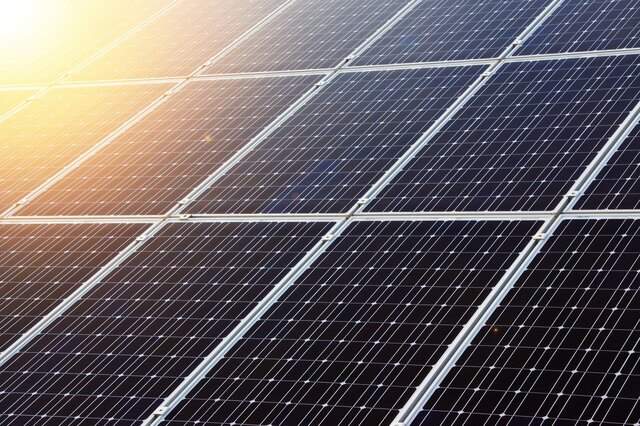 ساخت گیرنده خورشیدی برق و انرژی با کاربرد در 13 اقلیم جهانی/موفقیت در عرضه 14 نانو ماده