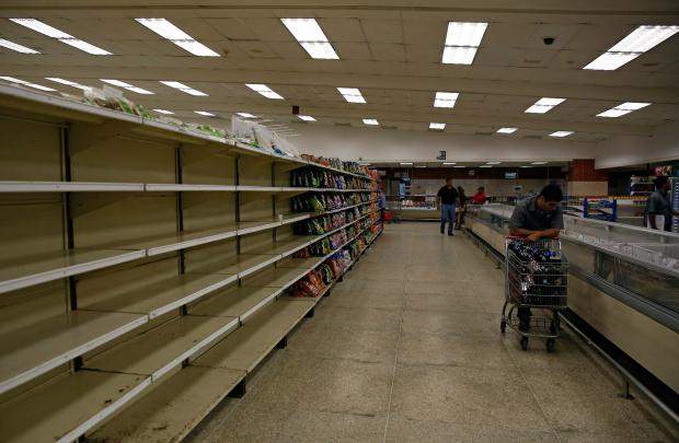 به ادعای بلومبرگ و به نقل از افراد نزدیک به بانک مرکزی ونزوئلا، ذخیره پول نقد این کشور بحران زده اکنون به 800 میلیون دلار و 200 میلیون دلار دیگر در قالب دارایی های شناور رسیده است.