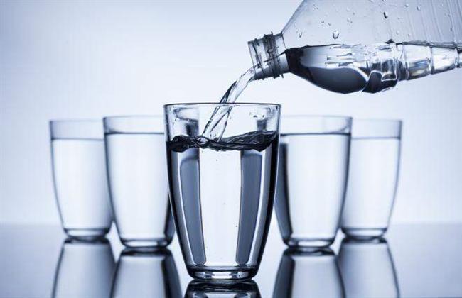 روزه آب؛ از فواید تا خطرات روزه آب؛ از فواید تا خطرات