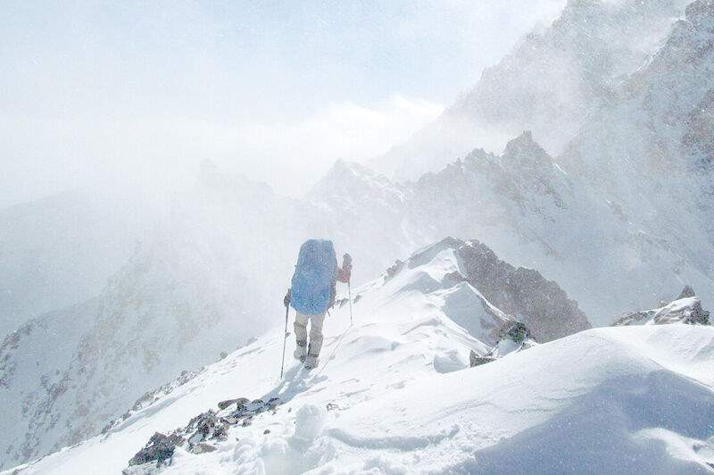 کوهنورد زخمی کلاردشتی در برف سنگین علم‌کوه مفقود شد