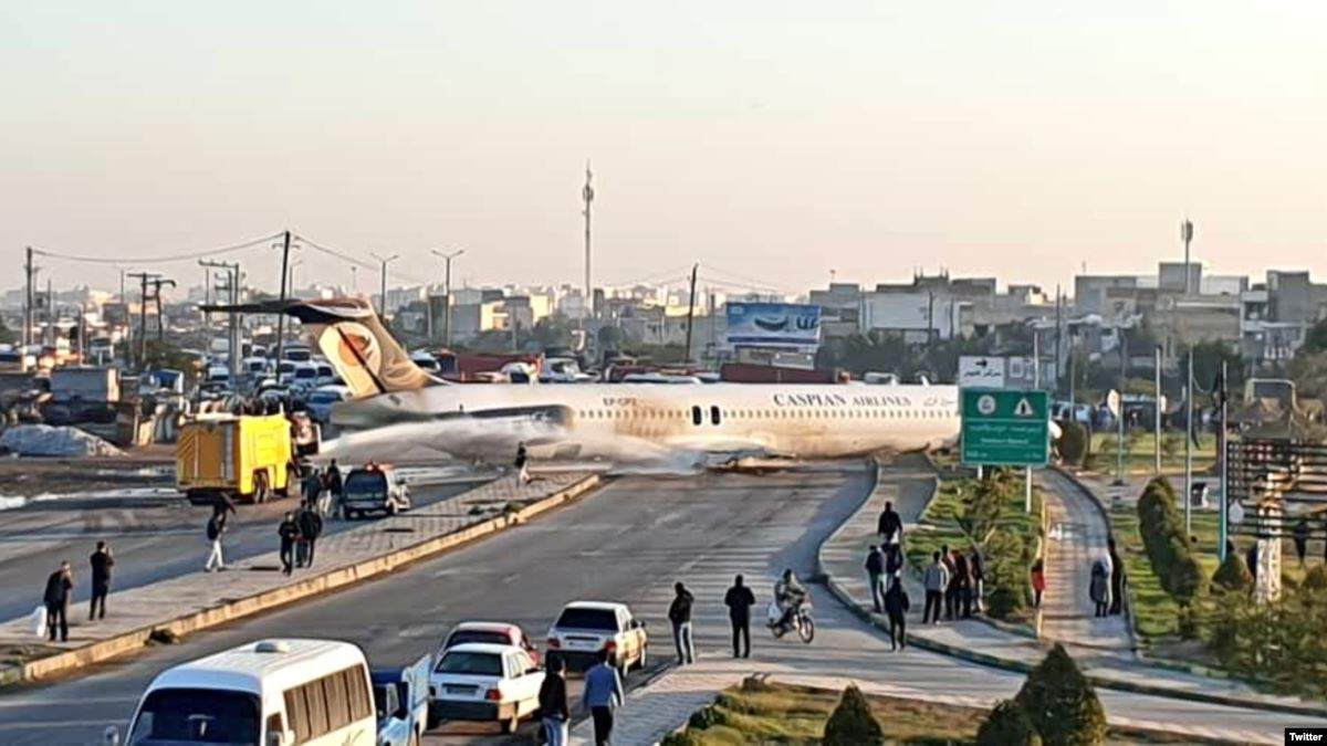 خروج هواپیمای مسافربری تهران – ماهشهر از باند