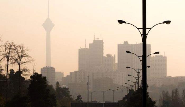 متوسط شاخص کیفیت هوای تهران ناسالم برای گروه‌های حساس است