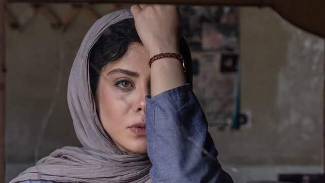 جشنواره فیلم فجر 38؛ نقد فیلم سینمایی دوزیست
