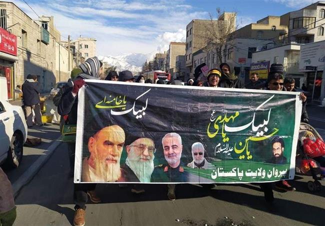 پوشش زنده راهپیمایی 22 بهمن در تهران/ انبوه تصاویر سپهبد سلیمانی در دست راهپیمایان