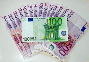 قیمت یورو امروز دوشنبه 1398/11/28 ؛ ثبات نرخ ارز واحد اروپا بالای مرز 15 هزار تومانی